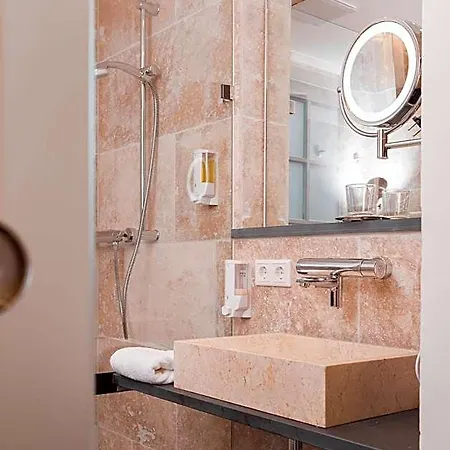 Biohotel Kunstquartier Отель Штайн
